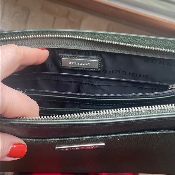 BURBERRY Zippered Clutch Leather Vintage Bag - Picture 10 of 16